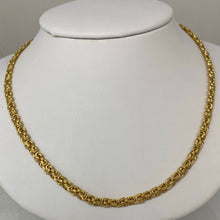 Load image into Gallery viewer, 10K Italian Gold Rosetta Necklace
