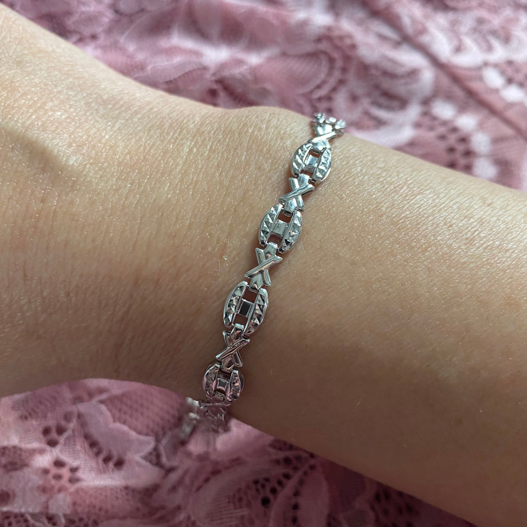 Ladies Sterling Silver 4mm Diamond Cut Link Bracelet