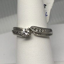 Load image into Gallery viewer, 10K White Gold Diamond Engagement Ring
