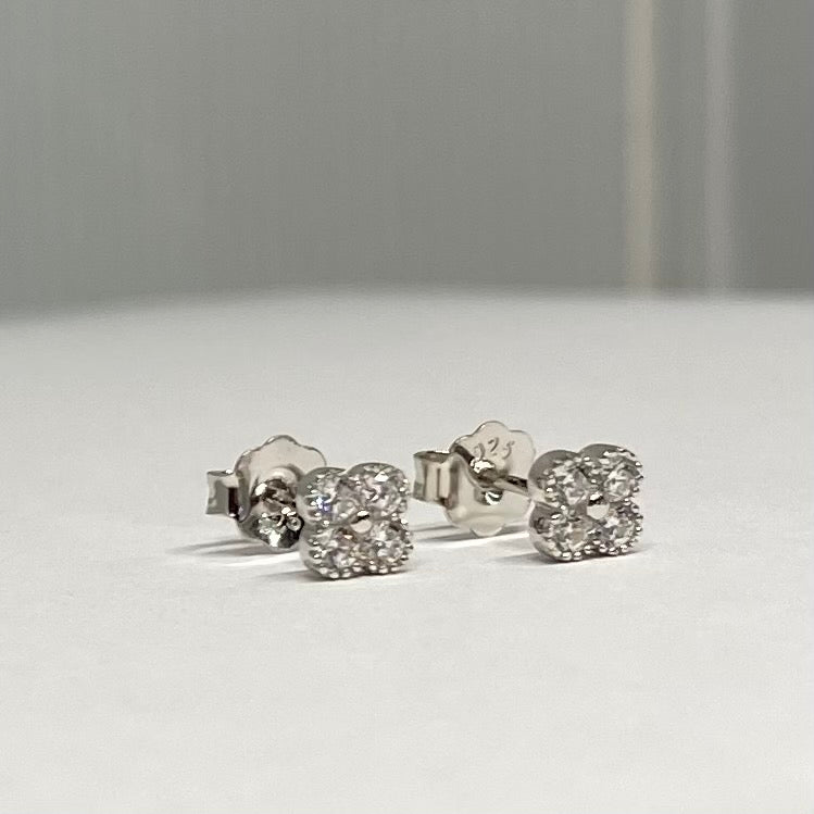 925 Sterling Silver Flower Studs